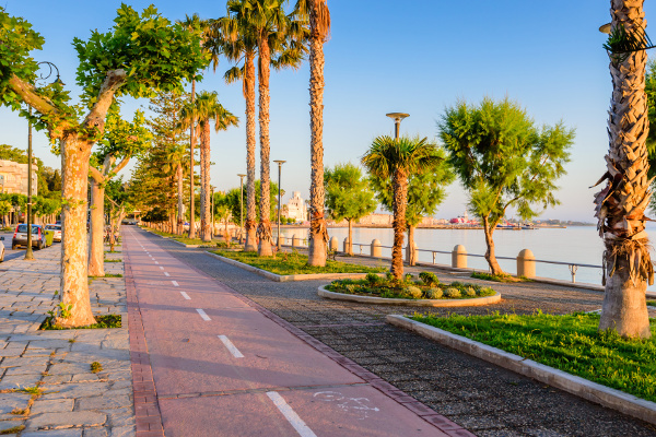 Promenade in Kos-Stadt mit Fahrradweg daneben